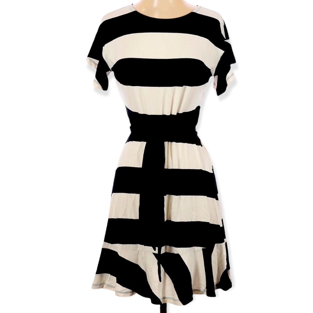 ❤️‍🔥3/$25❤️‍🔥Ann Taylor LOFT Dress